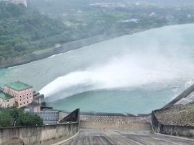 凭栏欲言:汇率升值央行突发离岸央票,或喻示短期水量充沛