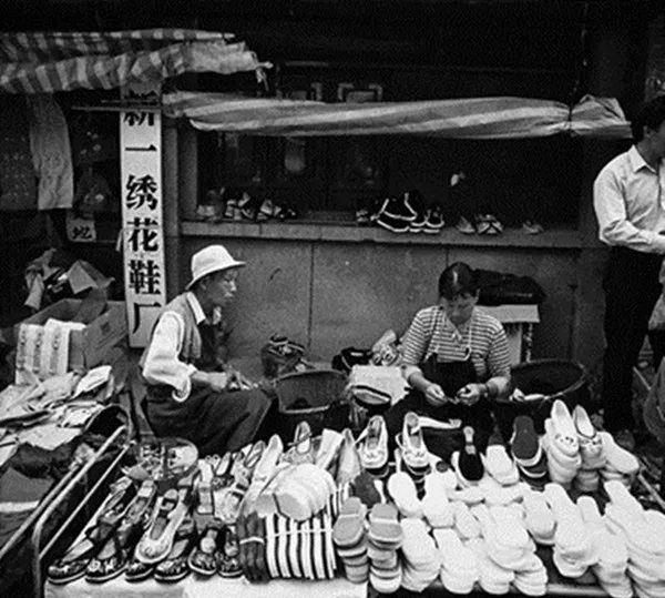 如松：地摊，点起的是人间烟火