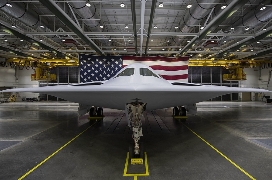 美国远程轰炸机:B-21突袭者战略轰炸机 (Northrop Grumman B-21 Raider)