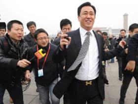 如松:许皮带为何开翻了“恒大号”?