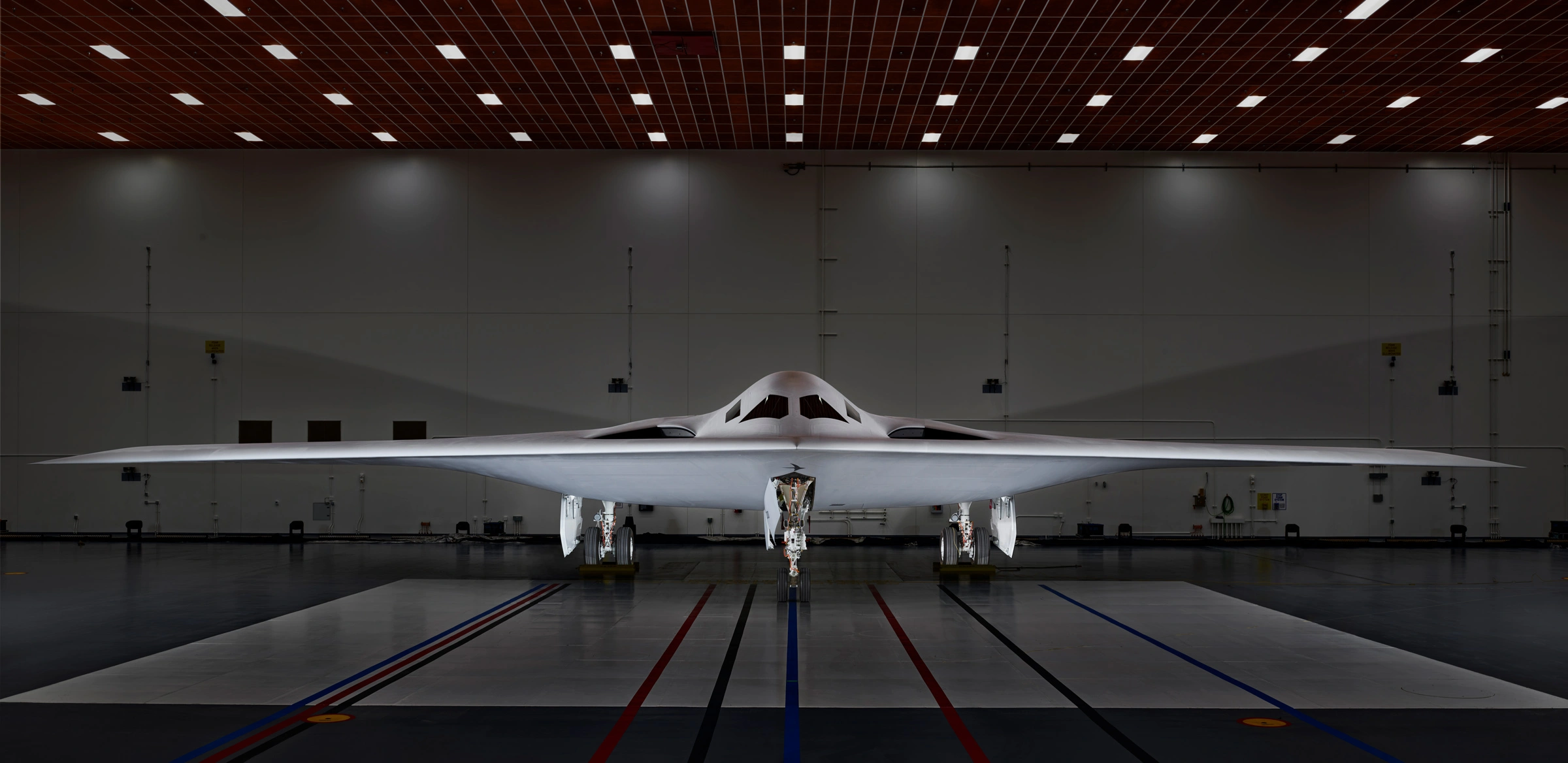 诺斯罗普格鲁曼公司:B-21突袭者战略轰炸机B-21 Raider-图片2