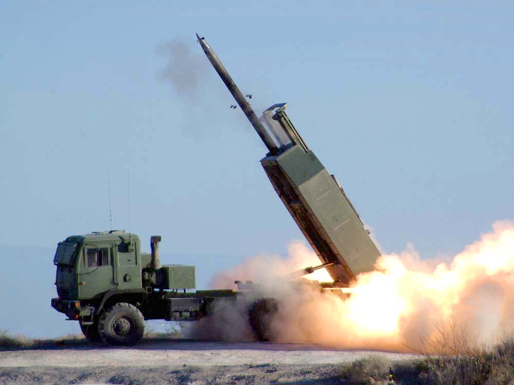 M142高机动性多管火箭系统：海马斯 HIMARS